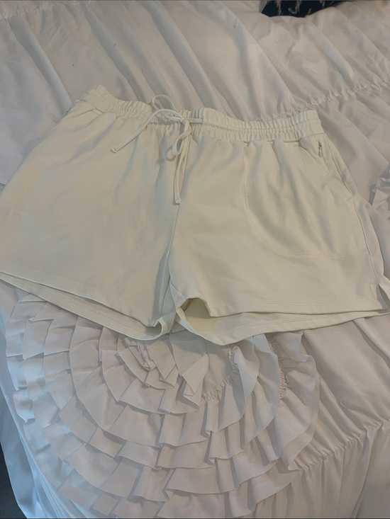 Cynthia Rowley Pants - Cynthia Rowley Women’s Cream Drawstring Shorts
